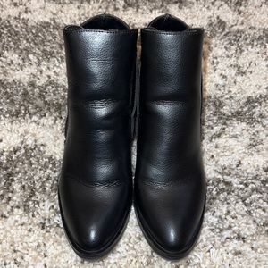 Apt.9 ankle boots bought from Kohl’s • Size 9 • Color: Black